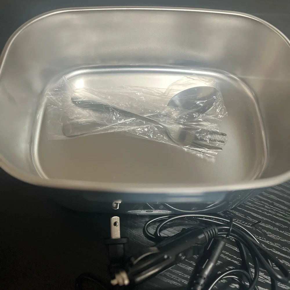 Electric Lunch Box with Dual Power Cords - Picture 2 of 5